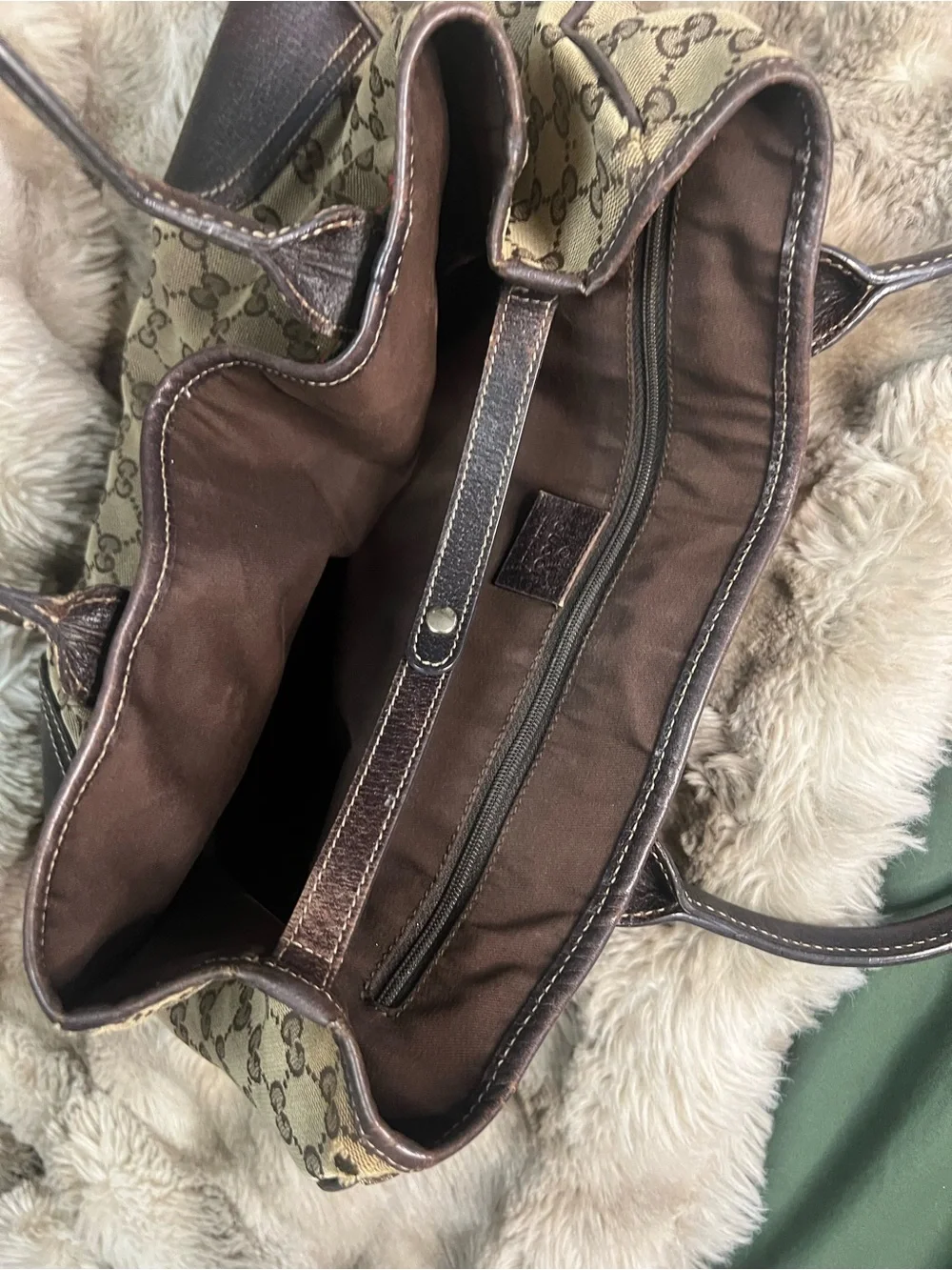 Gucci exterior woven